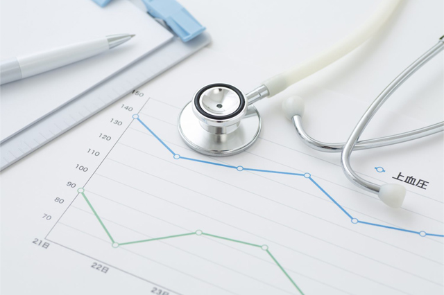 「高血圧」の季節ごとの対処法はご存じですか? 夏・冬それぞれの注意点も医師が解説!