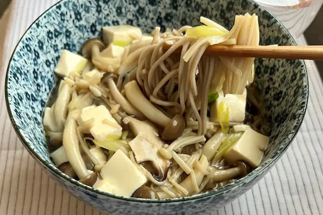 糖尿病予防レシピ:きのこと豆腐のあんかけそば