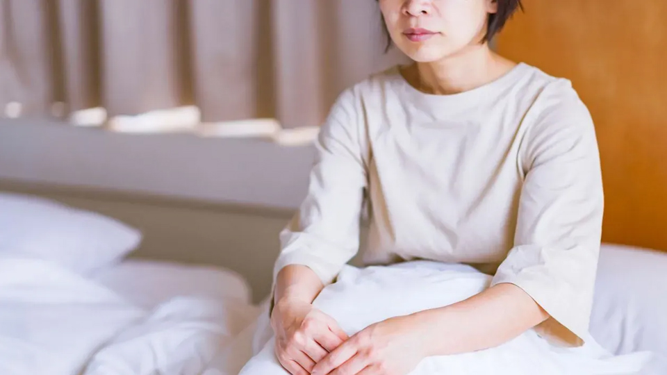 睡眠不足は認知症のリスクにつながる？注意したい睡眠の状態を解説
